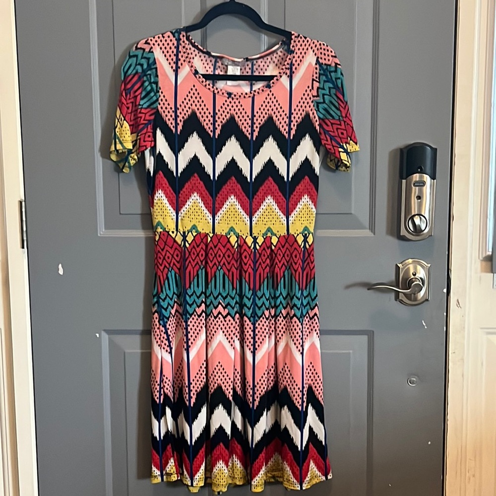 Women’s multicolor geometric dress. Size L